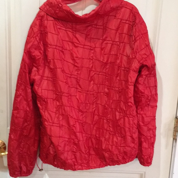 Red jacket - Picture 3 of 4